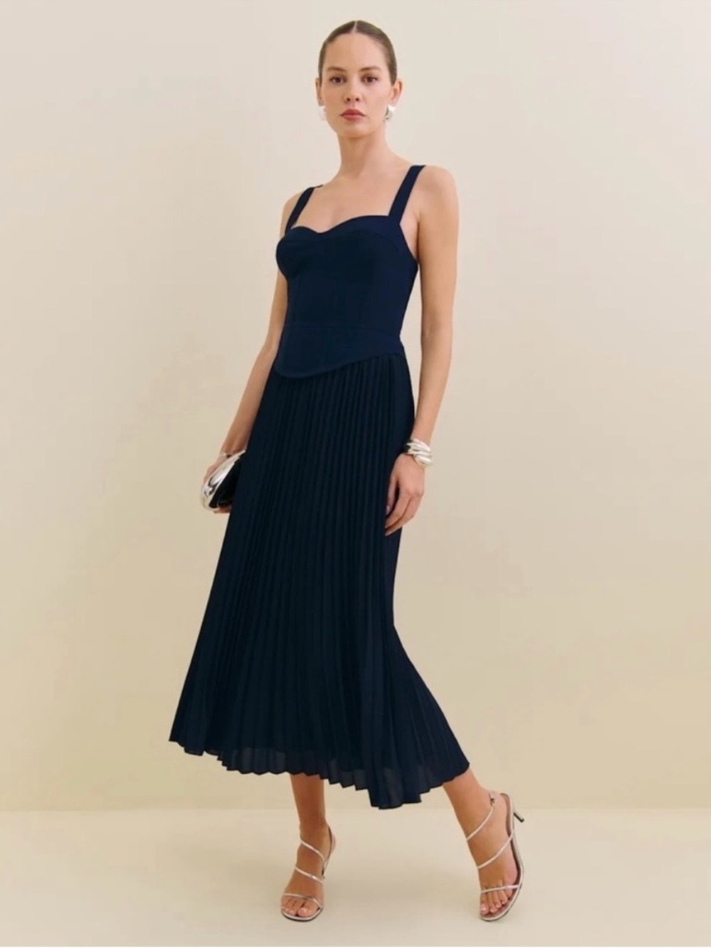 Reformation Marja Dress in Navy 12 - Picture 7 of 8